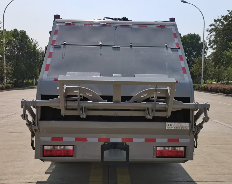 楚勝牌CSC5095ZYS6壓縮式垃圾車公告圖片