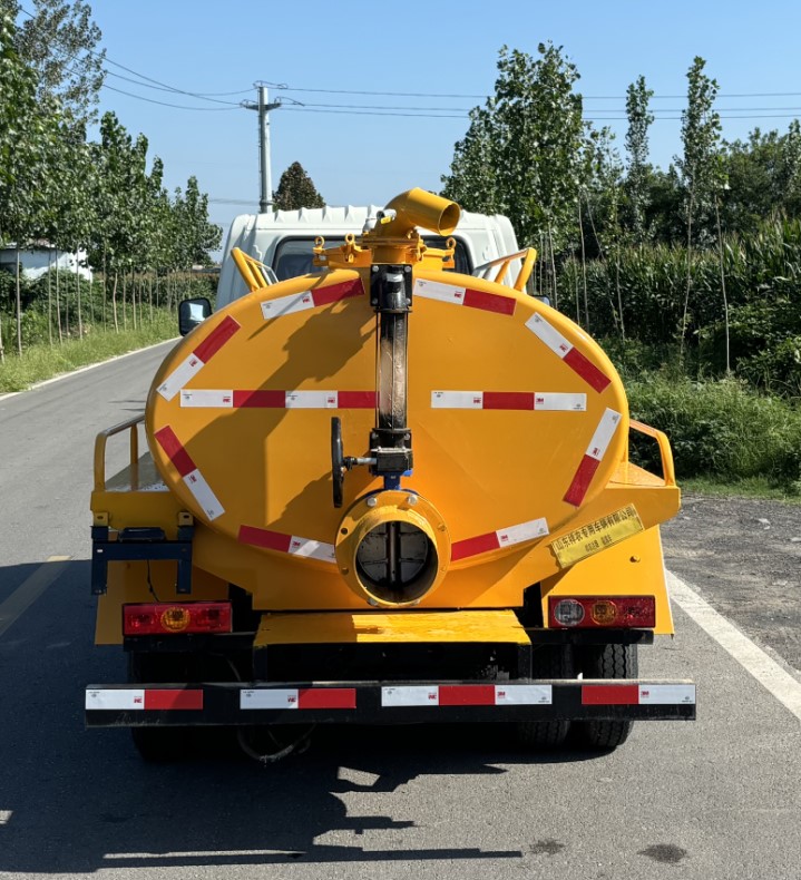 祥農(nóng)達(dá)牌SGW5032GXEBJ6吸糞車公告圖片