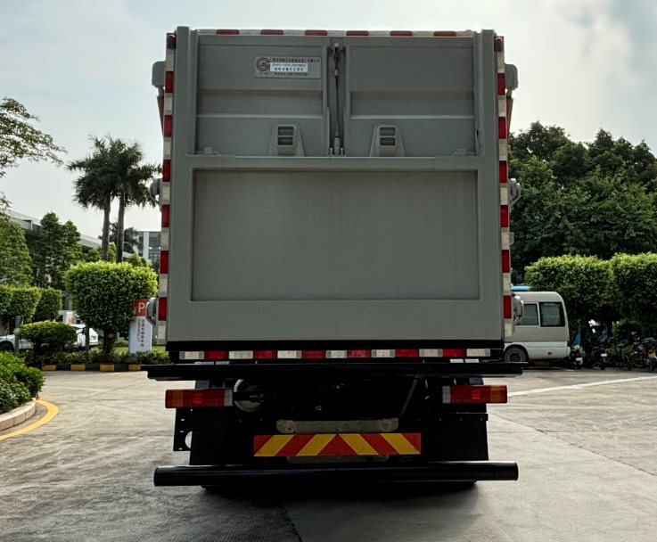 廣環(huán)牌GH5310ZXLZKHBEV純電動廂式垃圾車公告圖片