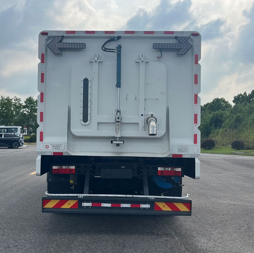 中國(guó)中車牌TEG5181TXSAZCBEV1純電動(dòng)洗掃車公告圖片