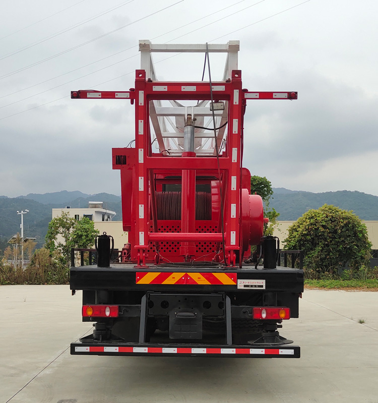 專(zhuān)致牌YZZ5210TCYDV6采油車(chē)公告圖片