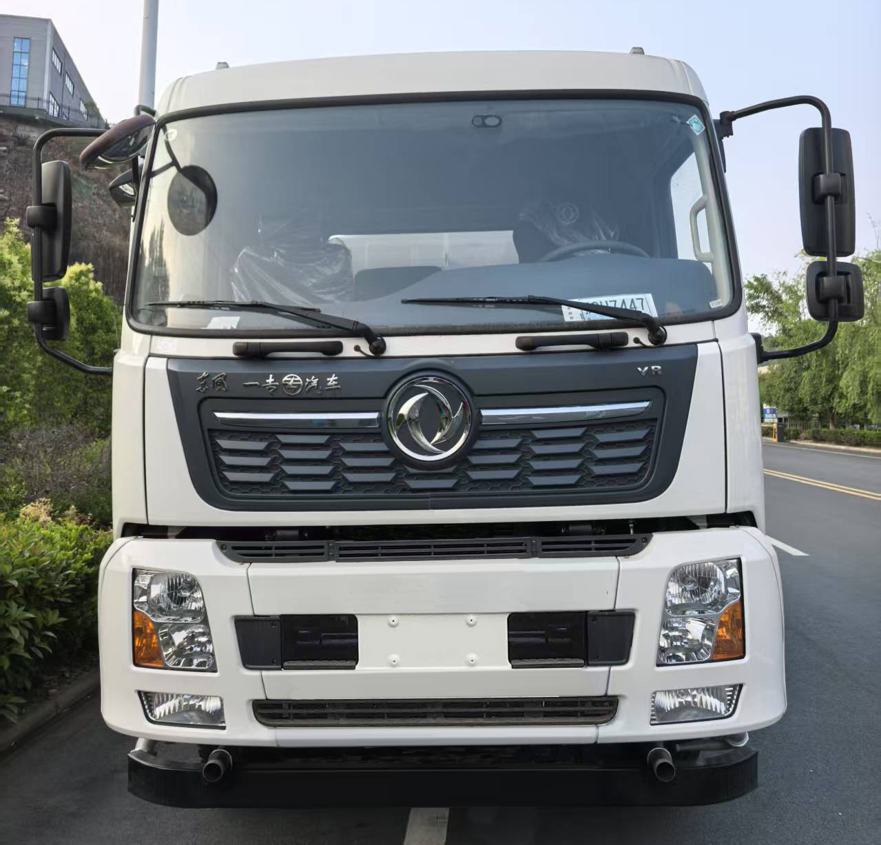 專(zhuān)致牌YZZ5210TCYDV6采油車(chē)公告圖片