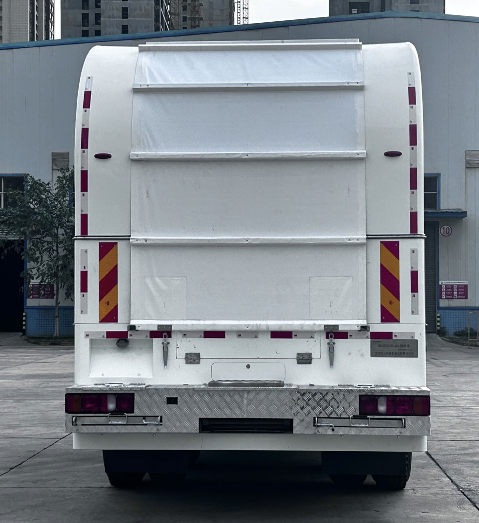 寶石機(jī)械牌BSJ5250TCJ03測(cè)井車(chē)公告圖片