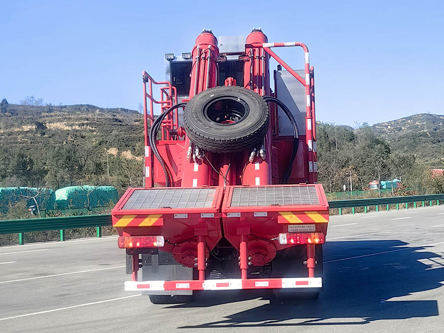 奈森聯(lián)合牌XNS5300THS混砂車公告圖片