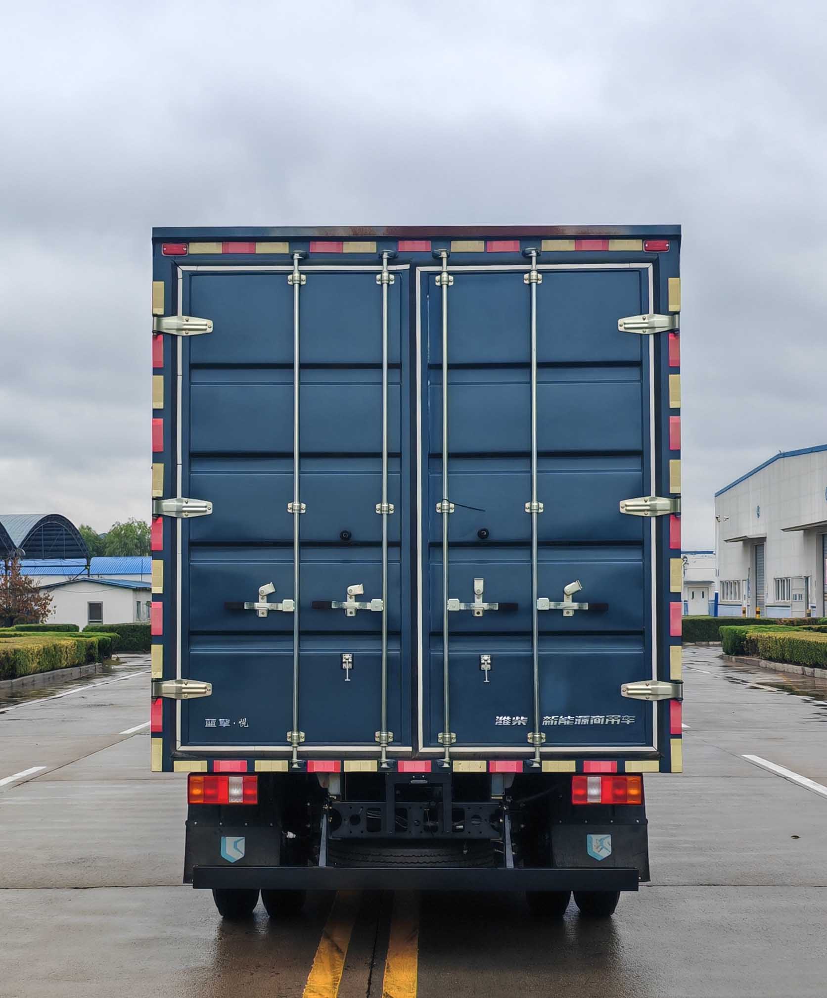 藍擎牌YTQ5082XXYKFEV341-LQ純電動廂式運輸車公告圖片