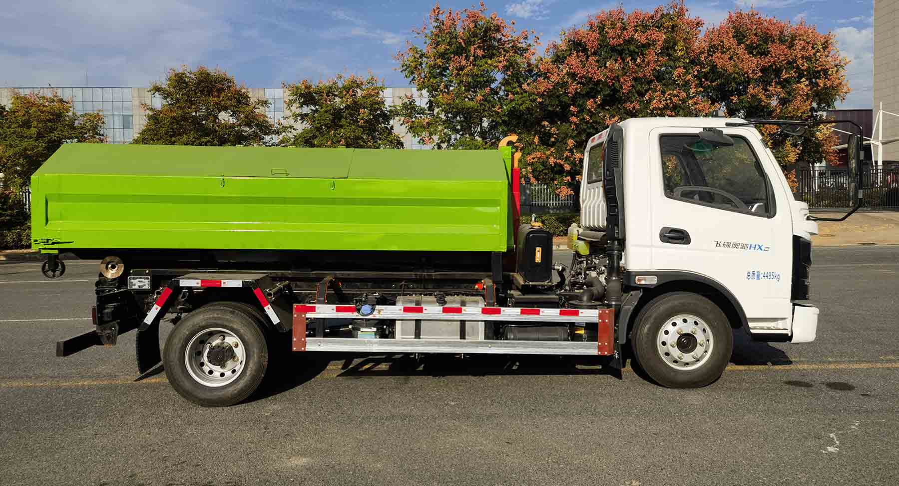 華通牌HCQ5040ZXXFDHEV插電式混合動力車廂可卸式垃圾車公告圖片