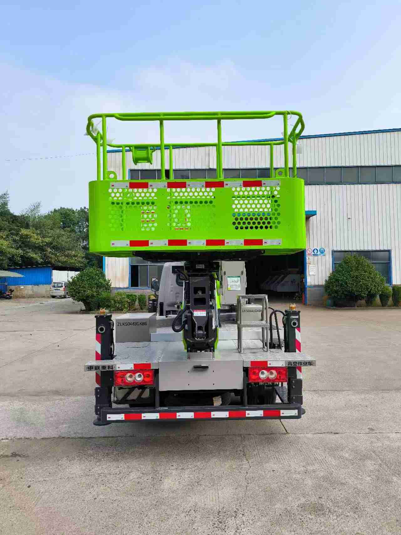 中聯(lián)重科牌ZLK5046JGKB6高空作業(yè)車公告圖片