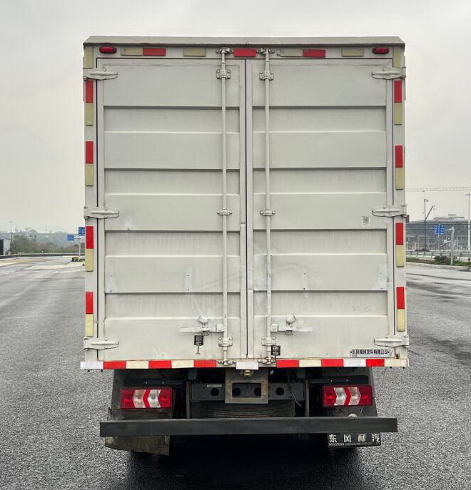 乘龍牌LZ5040XXYL2AWREEV01插電式增程混合動力廂式運輸車公告圖片