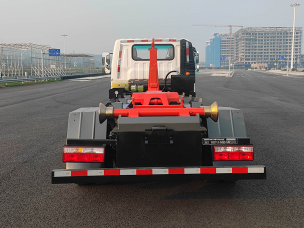 飛碟牌FD5042ZXXW63PHEV-1插電式混合動(dòng)力車廂可卸式垃圾車公告圖片