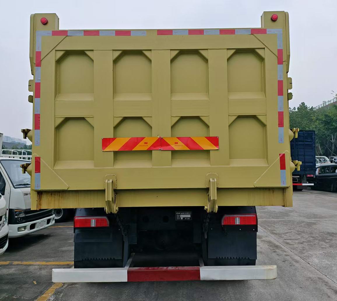 金旅牌XML5311ZLJJEVJ02換電式純電動(dòng)自卸式垃圾車公告圖片