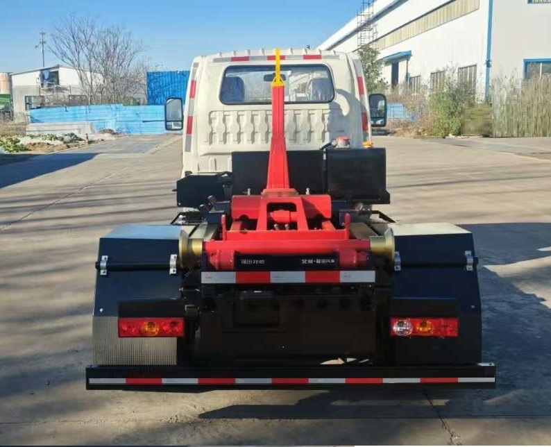 福田牌BJ5042ZXXEV2純電動(dòng)車廂可卸式垃圾車公告圖片