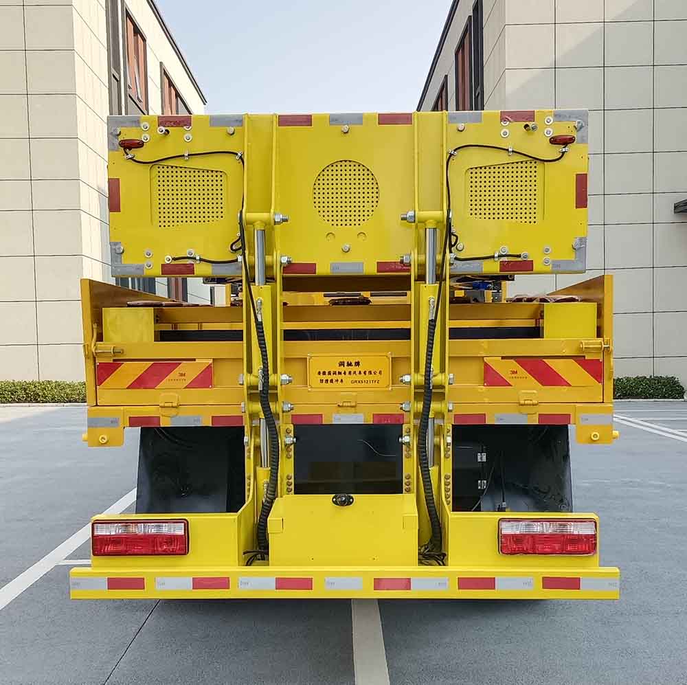 潤馳牌GRX5121TFZ防撞緩沖車公告圖片