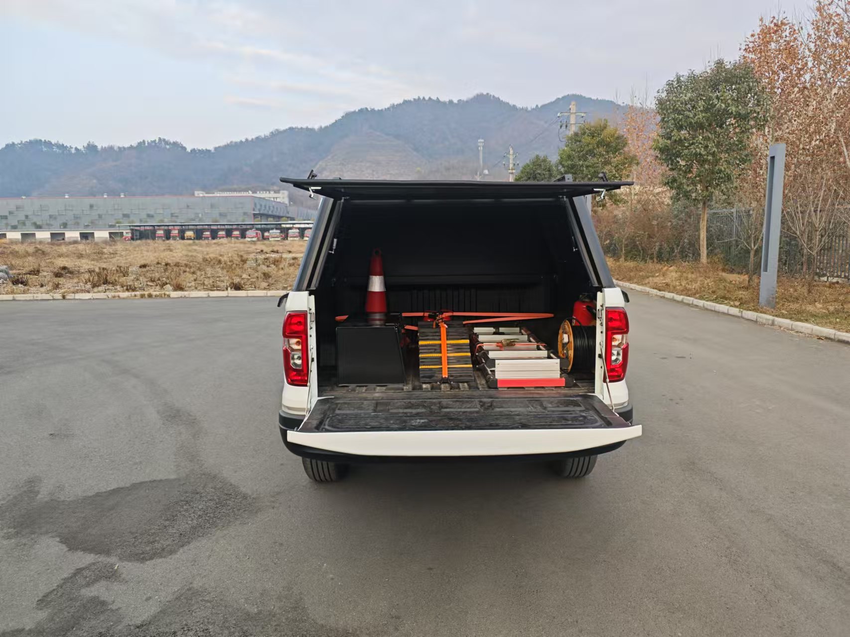 猛卡士特牌XCL5030XGC6HEV插電式增程混合動力工程車公告圖片