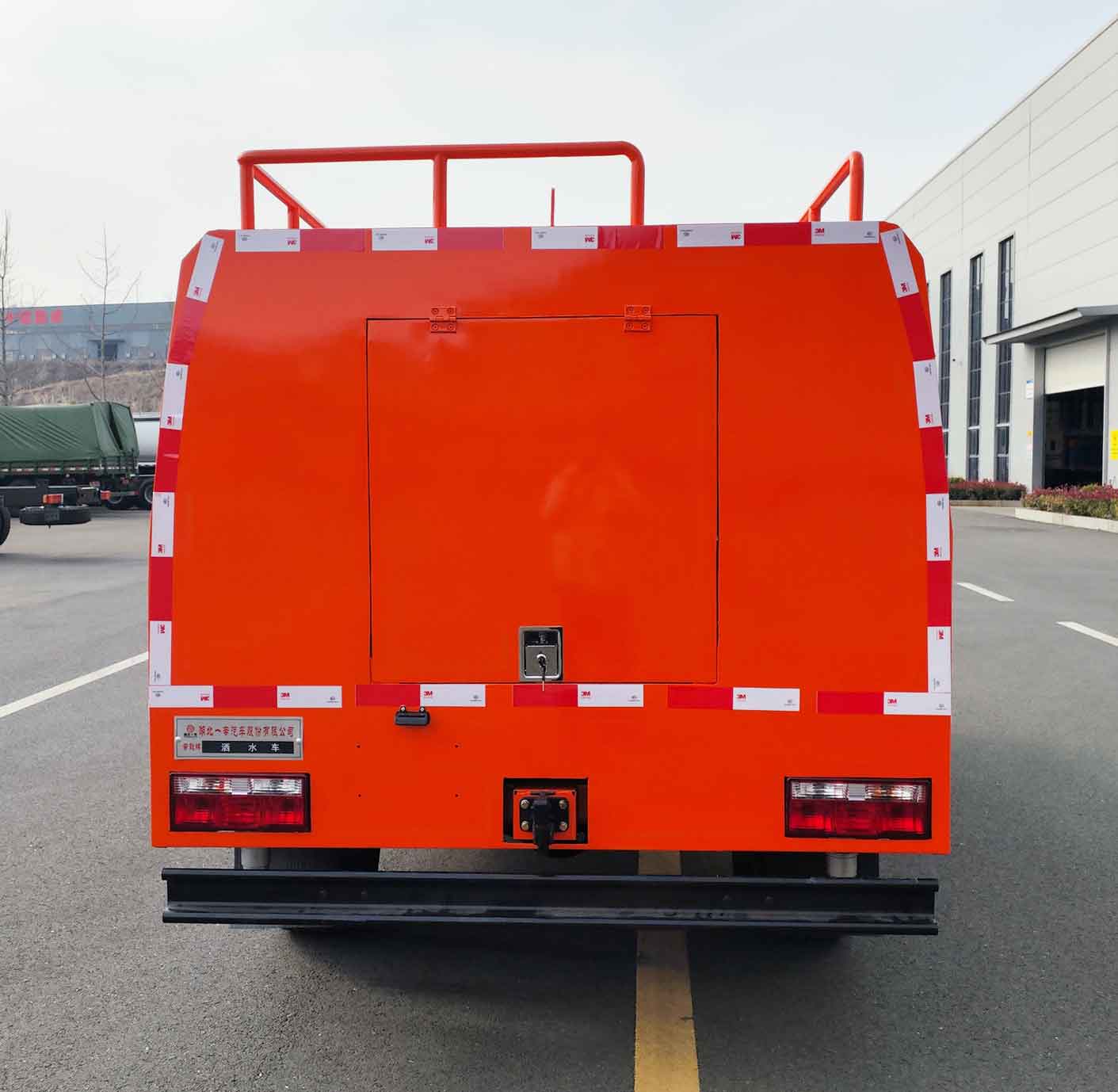 專致牌YZZ5043GSS6BW灑水車公告圖片