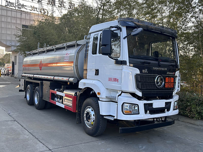 楚飛牌CLQ5268GYY6SX運油車公告圖片