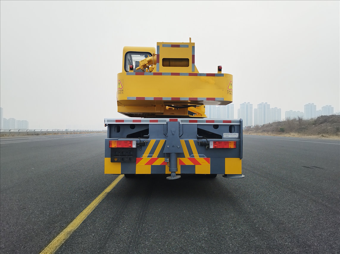 長興德龍牌ZZZ5186JQZEQ6汽車起重機公告圖片