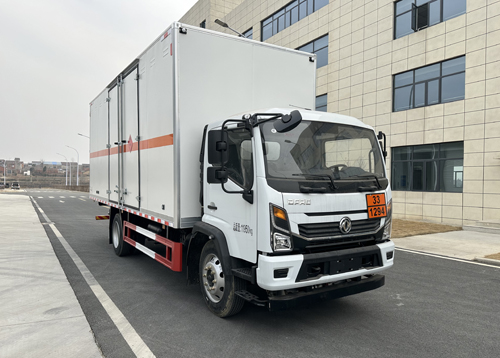 QYY5125XRYEQ6型易燃液體廂式運輸車圖片