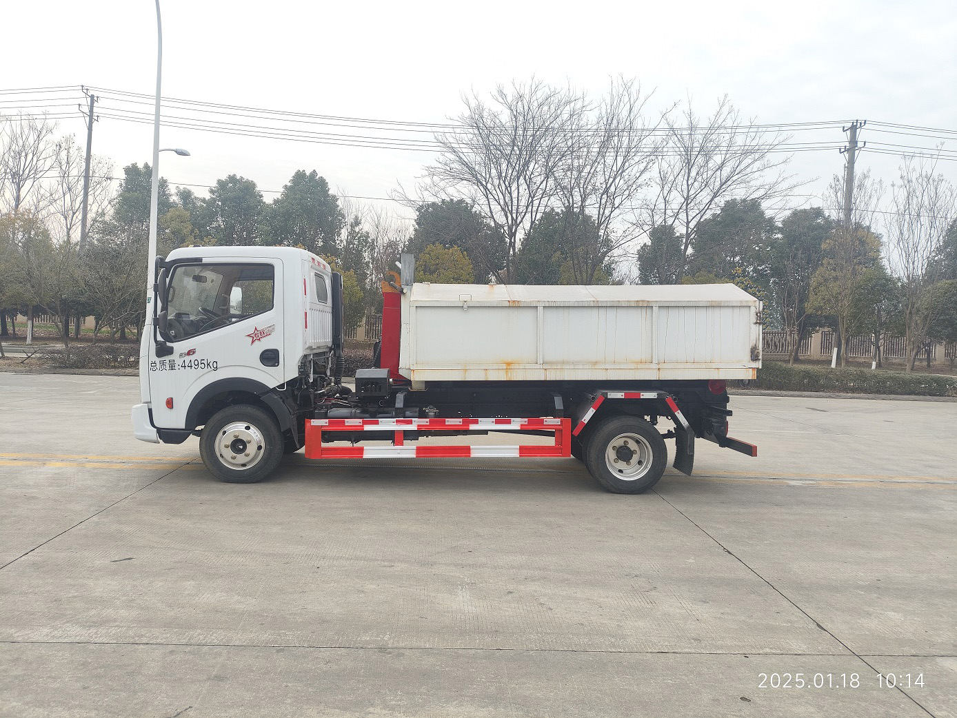 楚勝牌CSC5047ZXX6車廂可卸式垃圾車公告圖片