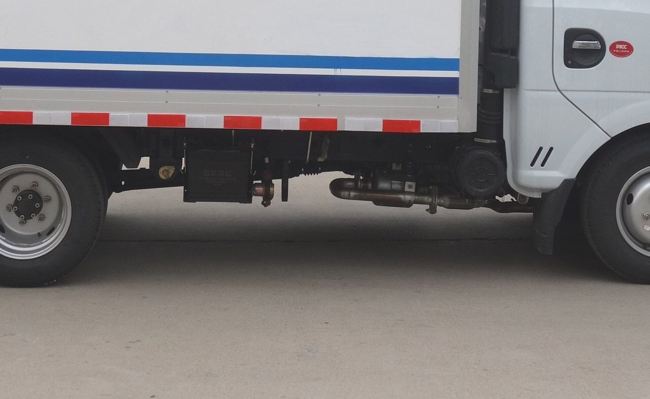 紅宇牌HYJ5030XYY-EQ1醫(yī)療廢物轉(zhuǎn)運(yùn)車公告圖片