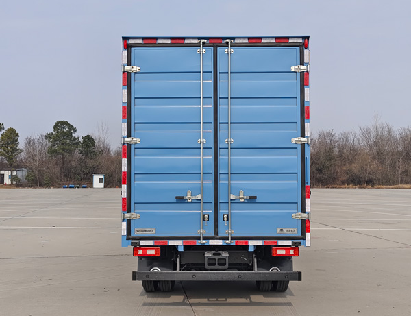 宇通牌ZKH5045XXYBEV11純電動廂式貨車公告圖片