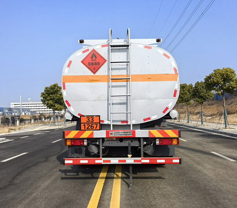 榮駿達(dá)牌HHX5262GRYSX6易燃液體罐式運(yùn)輸車(chē)公告圖片