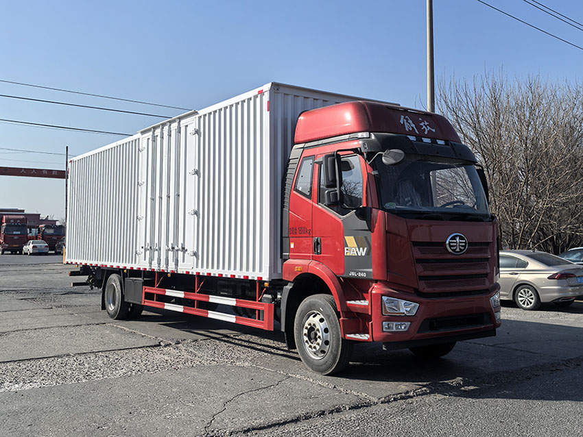 解放牌CA5181XXYP62K1L5A8E6廂式貨車公告圖片