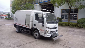 纯电动路面养护车