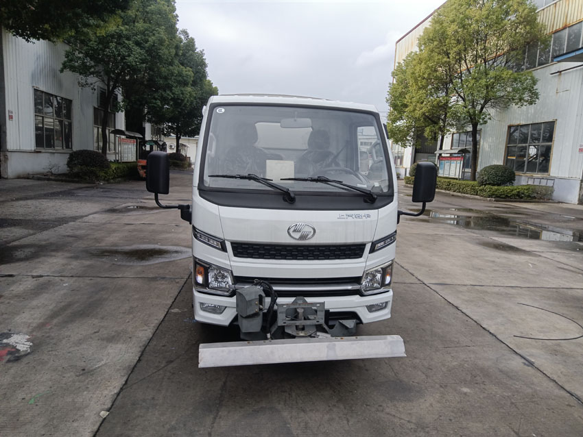 三聯(lián)牌YSY5041TYHBEV純電動(dòng)路面養(yǎng)護(hù)車公告圖片