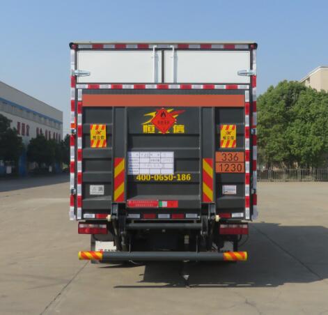 特運(yùn)牌DTA5120XRYCA6易燃液體廂式運(yùn)輸車(chē)公告圖片