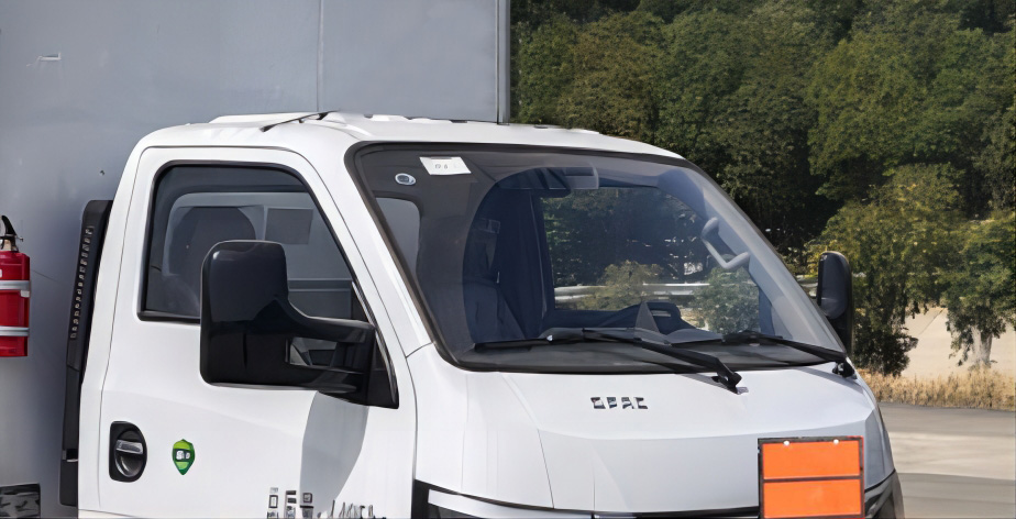 專威牌HTW5040XRYEQ6易燃液體廂式運(yùn)輸車公告圖片