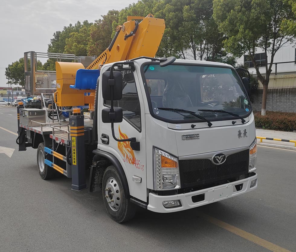 布隆牌LLL5048JGKZ6高空作業(yè)車