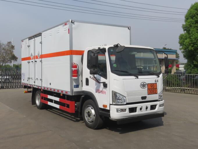 特運(yùn)牌DTA5120XZWCA6雜項(xiàng)危險(xiǎn)物品廂式運(yùn)輸車公告圖片