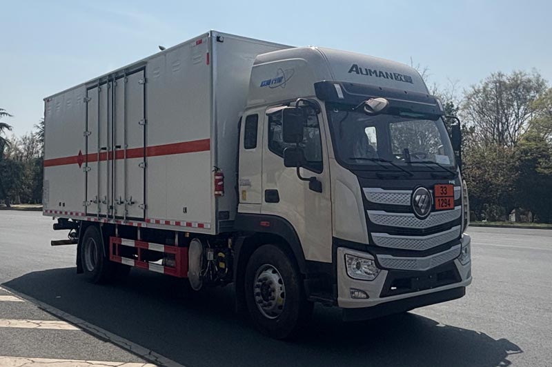 QYY5181XRYBJ6型易燃液體廂式運(yùn)輸車圖片