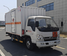 日途牌HTY5045XRYBJ6易燃液体厢式运输车