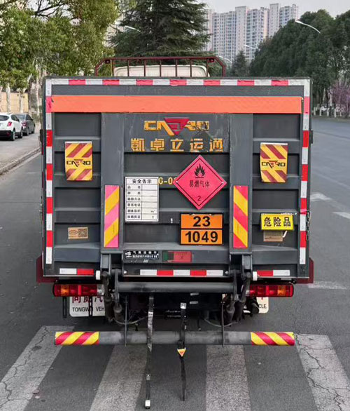 專威牌HTW5181TQPBJ6氣瓶運輸車公告圖片