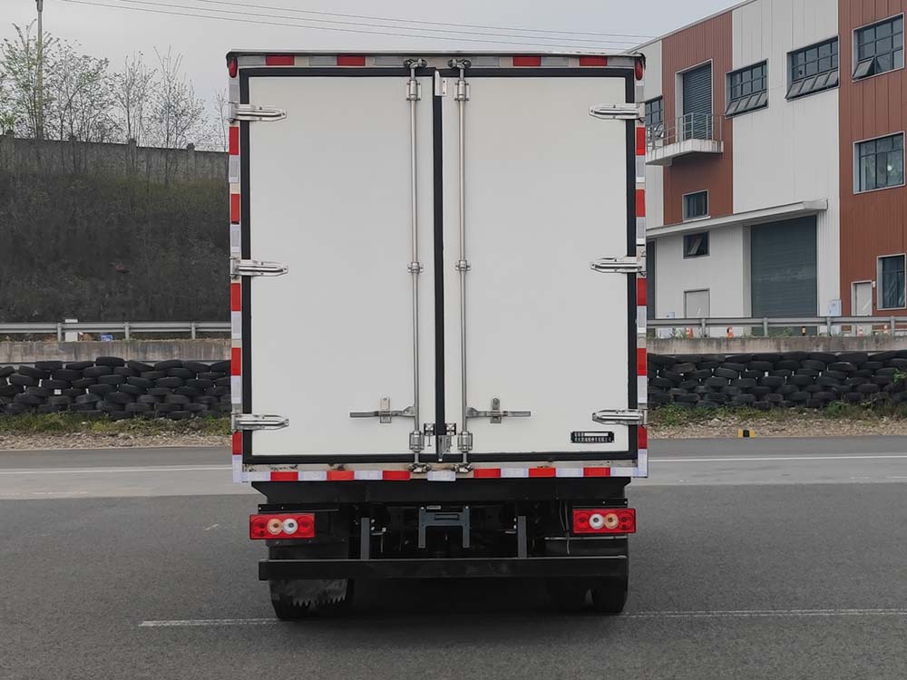 重特牌QYZ5040XLCBJBEV純電動冷藏車公告圖片
