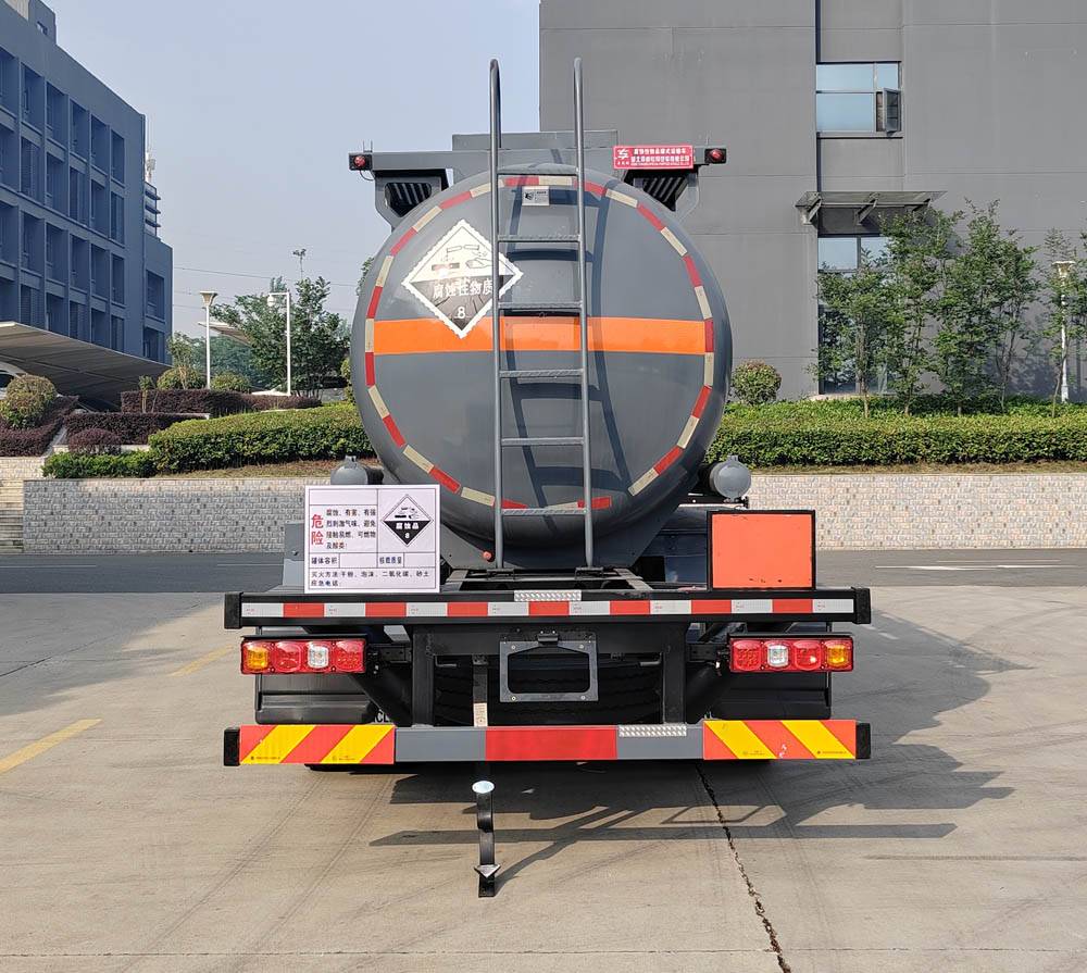 專威牌HTW5328GFWSX6腐蝕性物品罐式運(yùn)輸車公告圖片