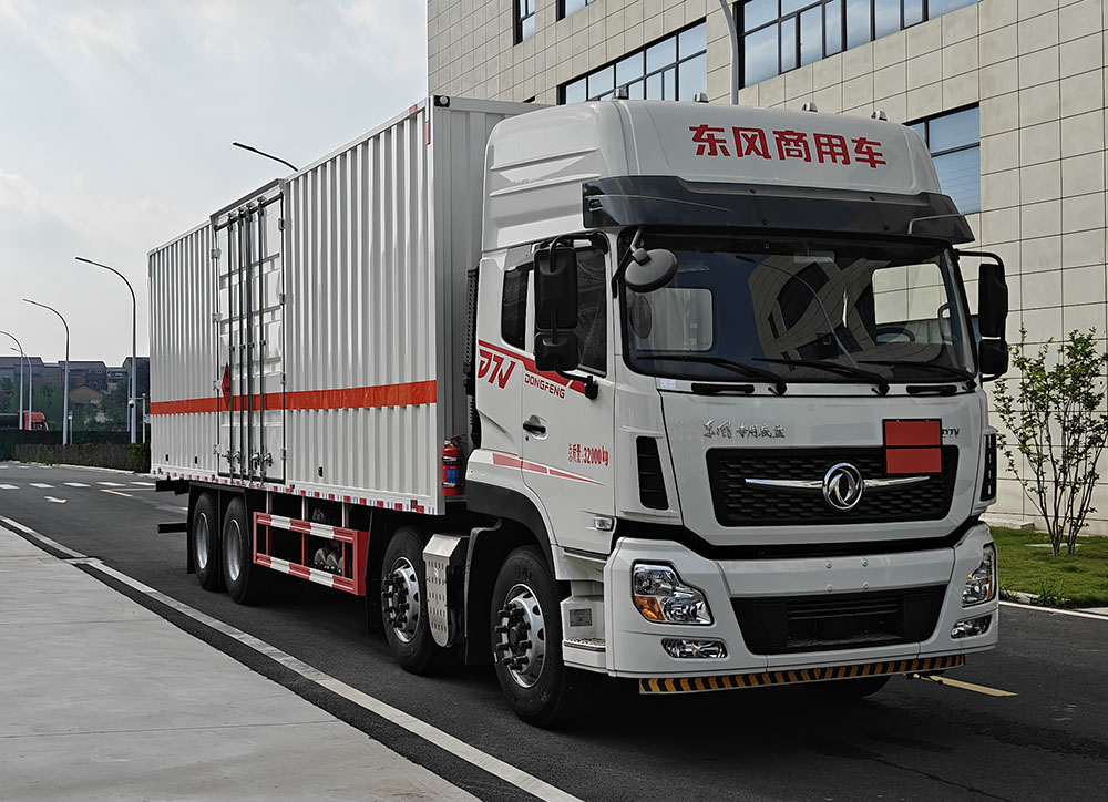 DFC5327XRYDFV6型易燃液體廂式運(yùn)輸車(chē)圖片