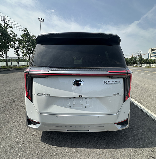 凌揚(yáng)牌LYP5030XSWCHEV插電式混合動(dòng)力商務(wù)車公告圖片