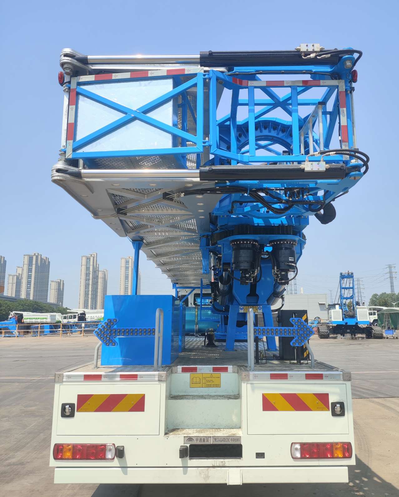 宇通牌ZYM5324JQJ40D620HZ橋梁檢測(cè)車公告圖片