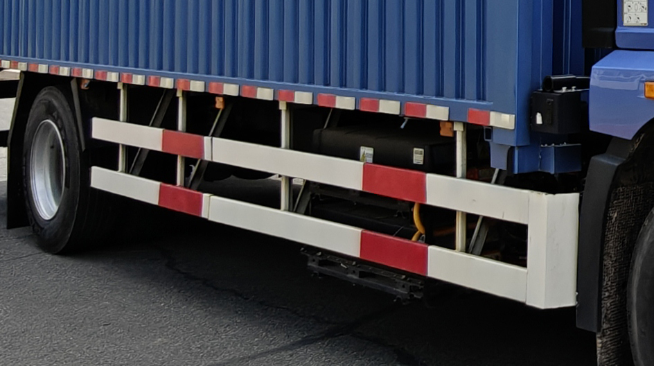 解放牌CA5180XYKP62L4BEVA3純電動翼開啟廂式車公告圖片