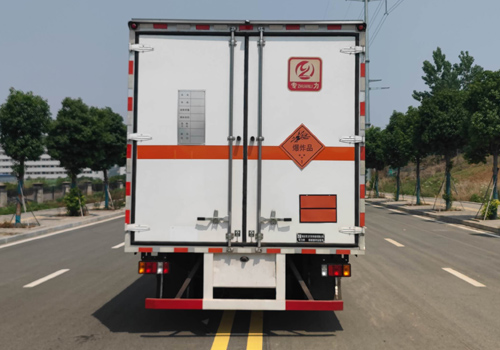 專力牌ZLC5080XQYQ6爆破器材運輸車公告圖片