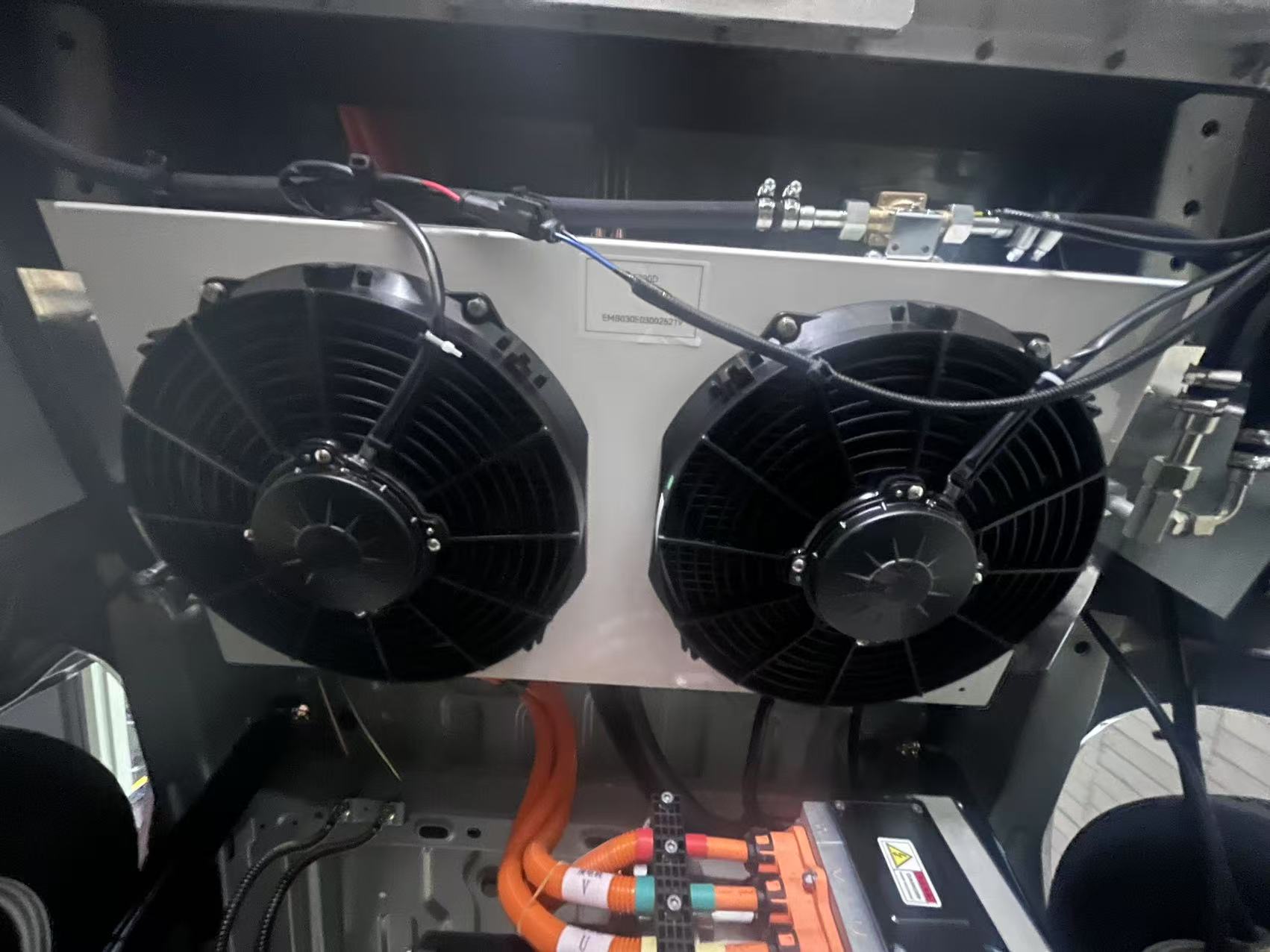 中壹迪牌DKV5030XLCBEV1H純電動(dòng)冷藏車公告圖片