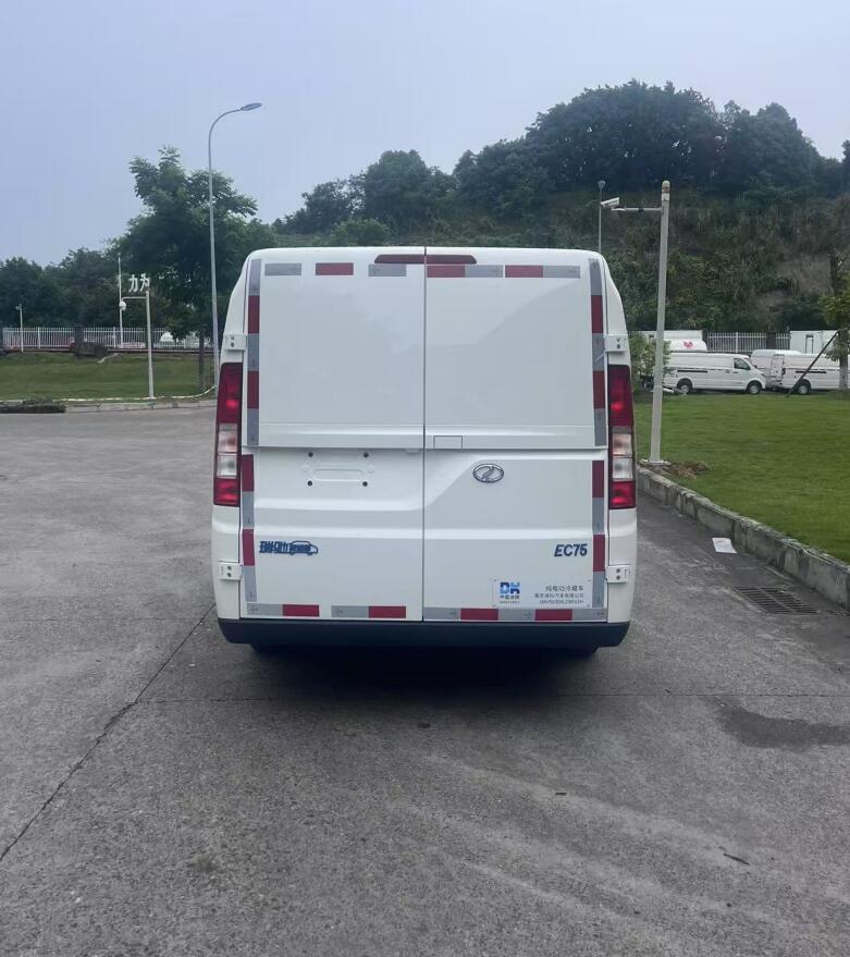 中壹迪牌DKV5030XLCBEV1H純電動(dòng)冷藏車公告圖片