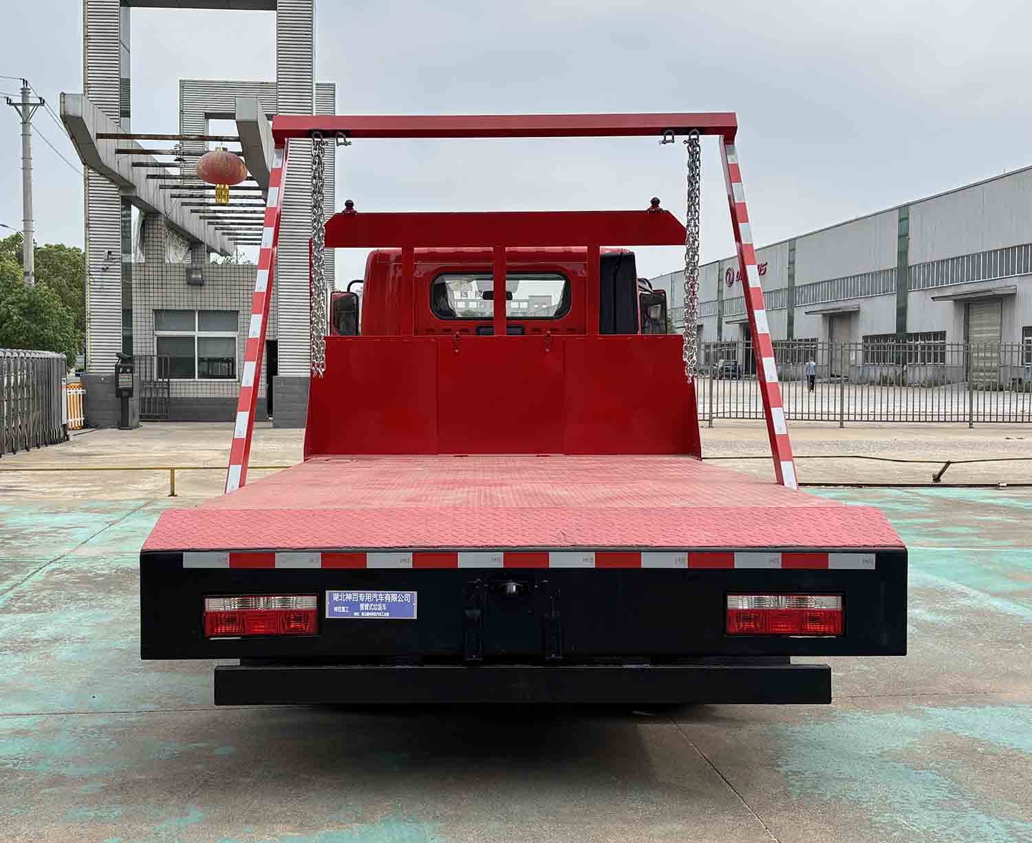 神百重工牌ABC5040ZBSEQ6擺臂式垃圾車公告圖片