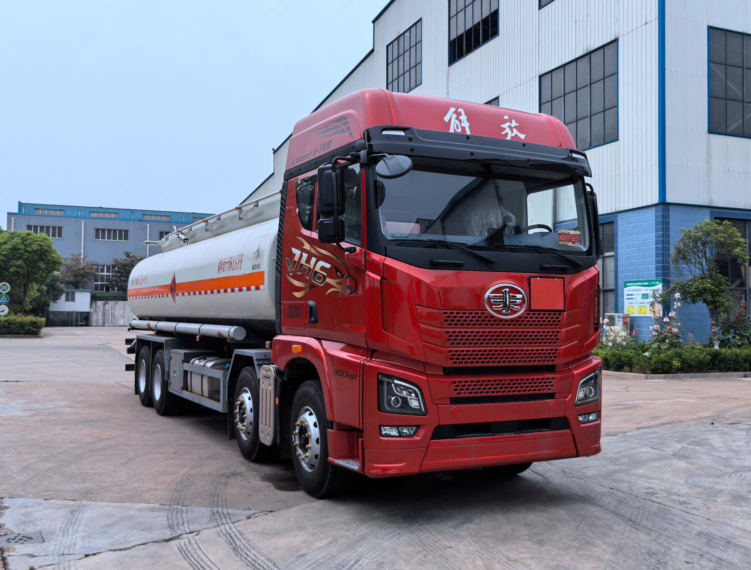 QXC5321GYYC6H型鋁合金運油車圖片