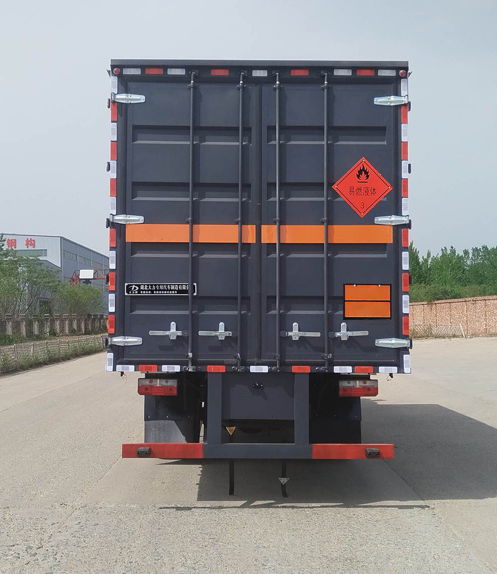 大力牌DLQ5125XRYEQ6易燃液體廂式運(yùn)輸車公告圖片