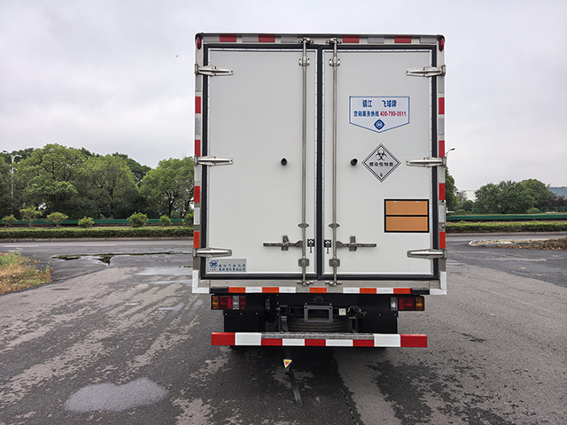 飛球牌ZJL5045XYYQ6醫(yī)療廢物轉(zhuǎn)運車公告圖片