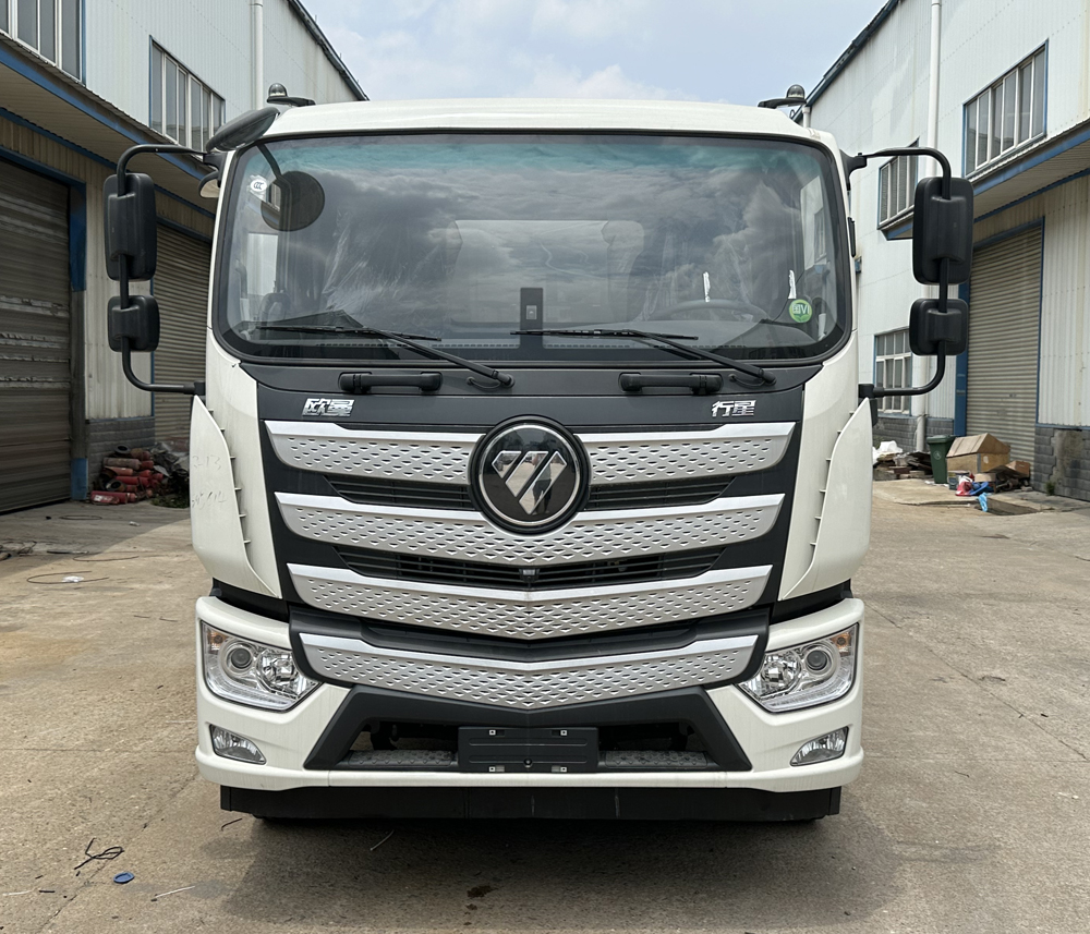 乘威牌LRT5180GPSB6綠化噴灑車公告圖片