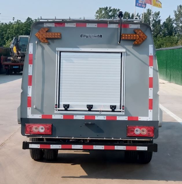 百易長青牌JBY5040TYHBEV純電動路面養(yǎng)護車公告圖片